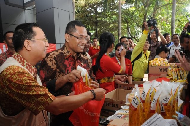 Bazaar-Rakyat-with-Ministry-of-Industry