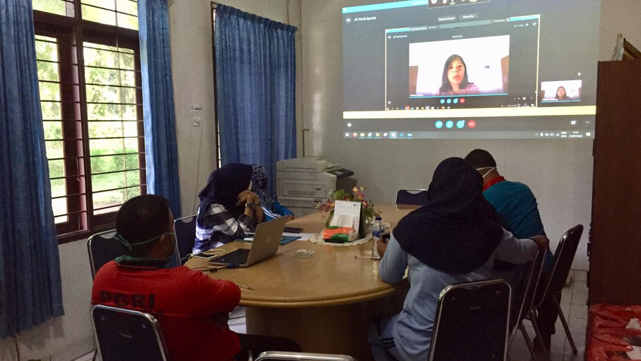 Over 200 teachers in Sumatra participate in virtual workshop on forest and land fire prevention