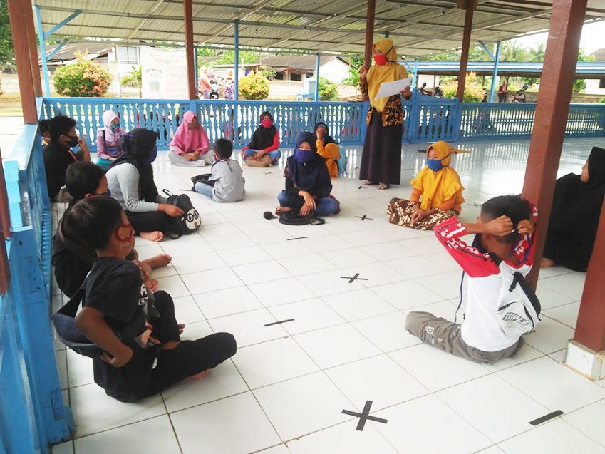 Para Guru Mengerahkan Upaya Ekstra Selama COVID-19