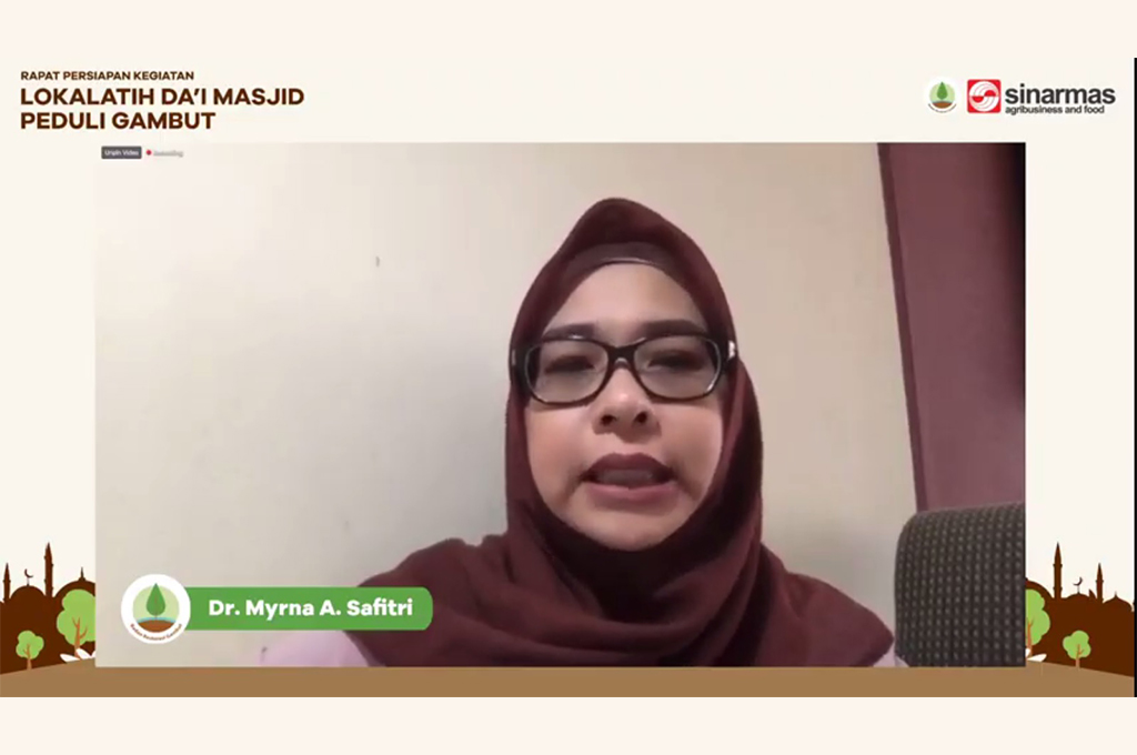 Dr. Myrna A Safitri