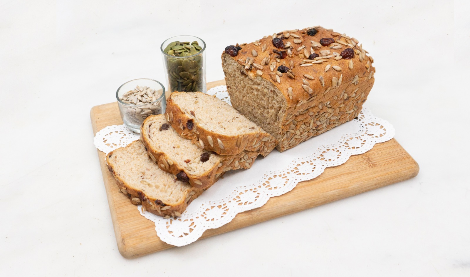 Roti Gandum dengan Kismis dan Cranberry