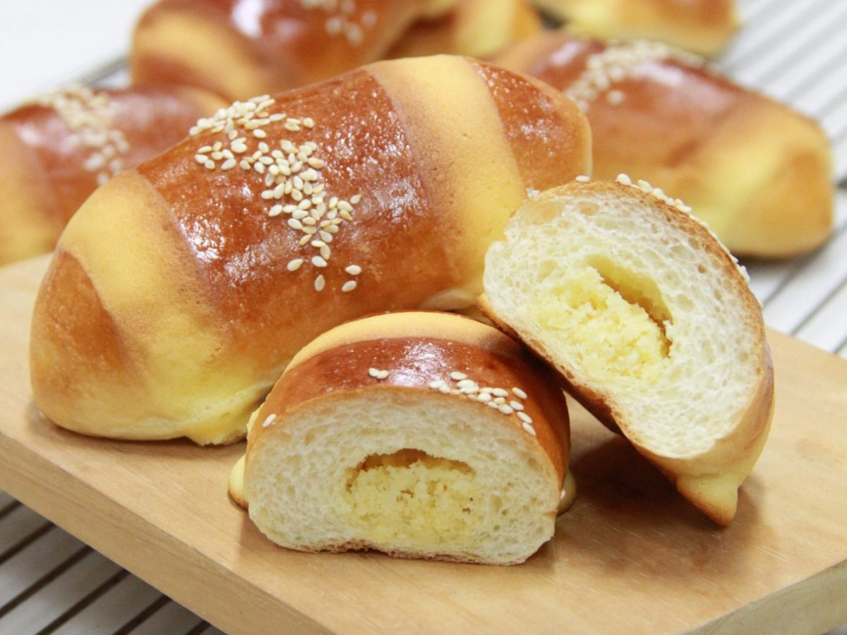 Cocktail Bun (Gai Mei Bao)