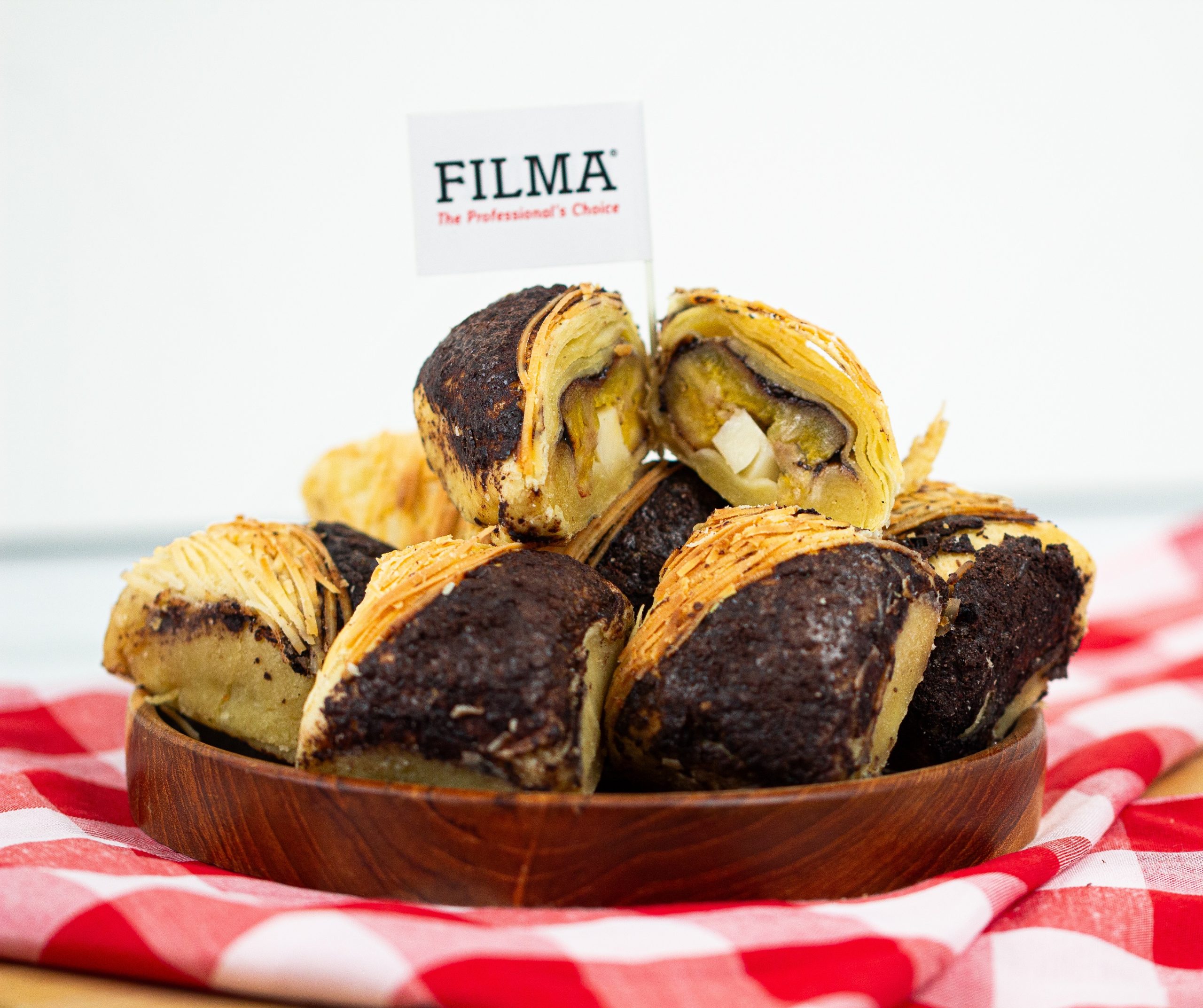 Chocolate Cheese Banana Bolen