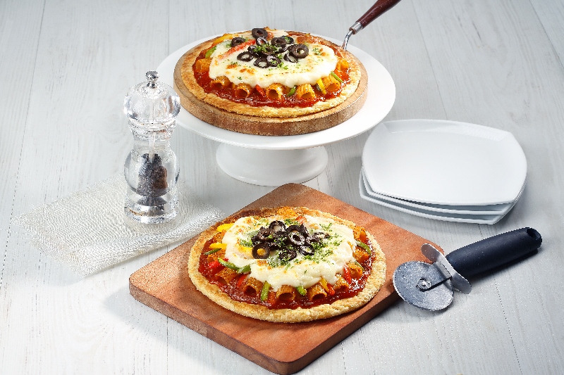 Tortiglioni and Olive Puff Pizza