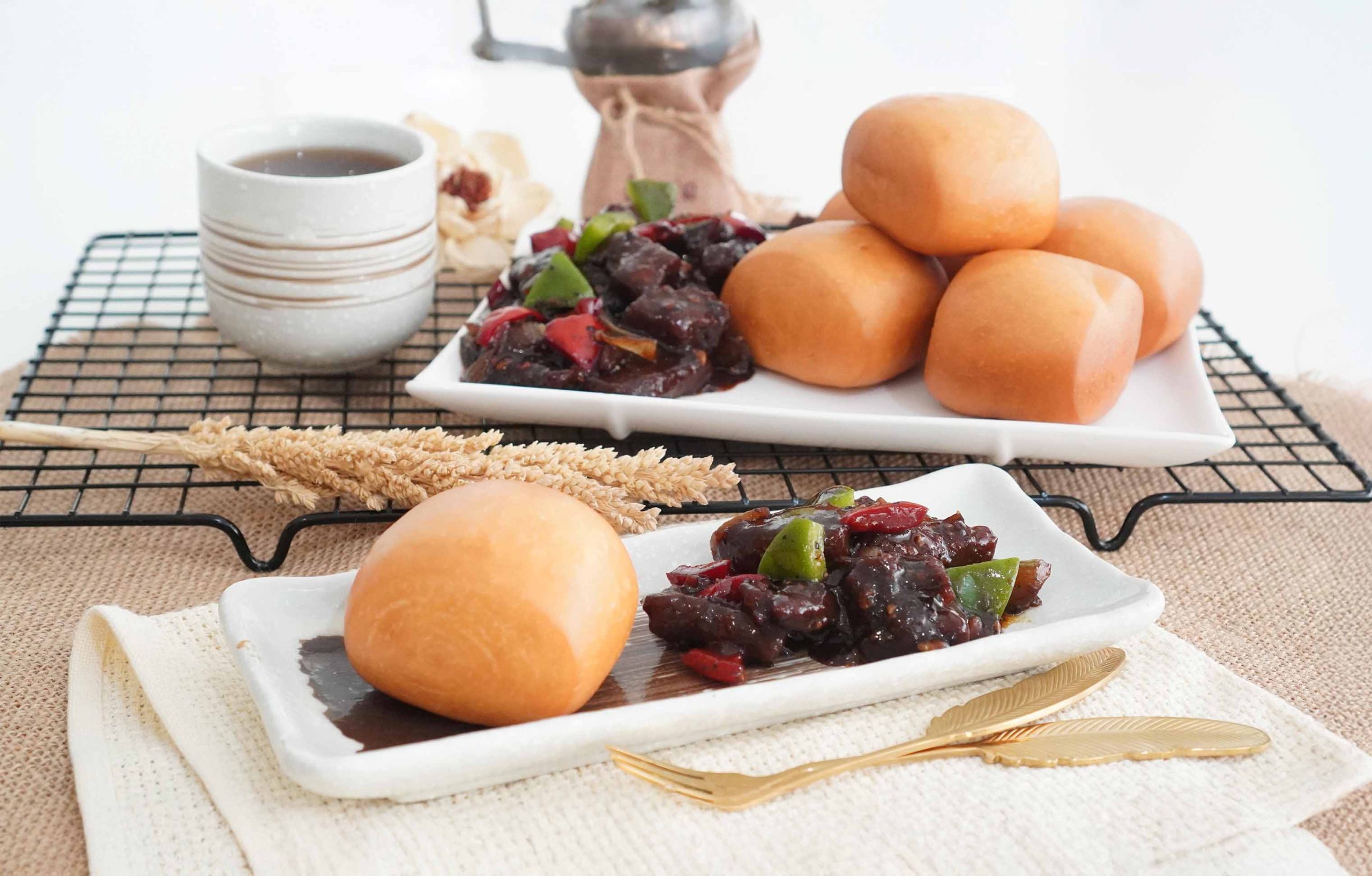 Balikpapan-Style Black Pepper Beef Mantau