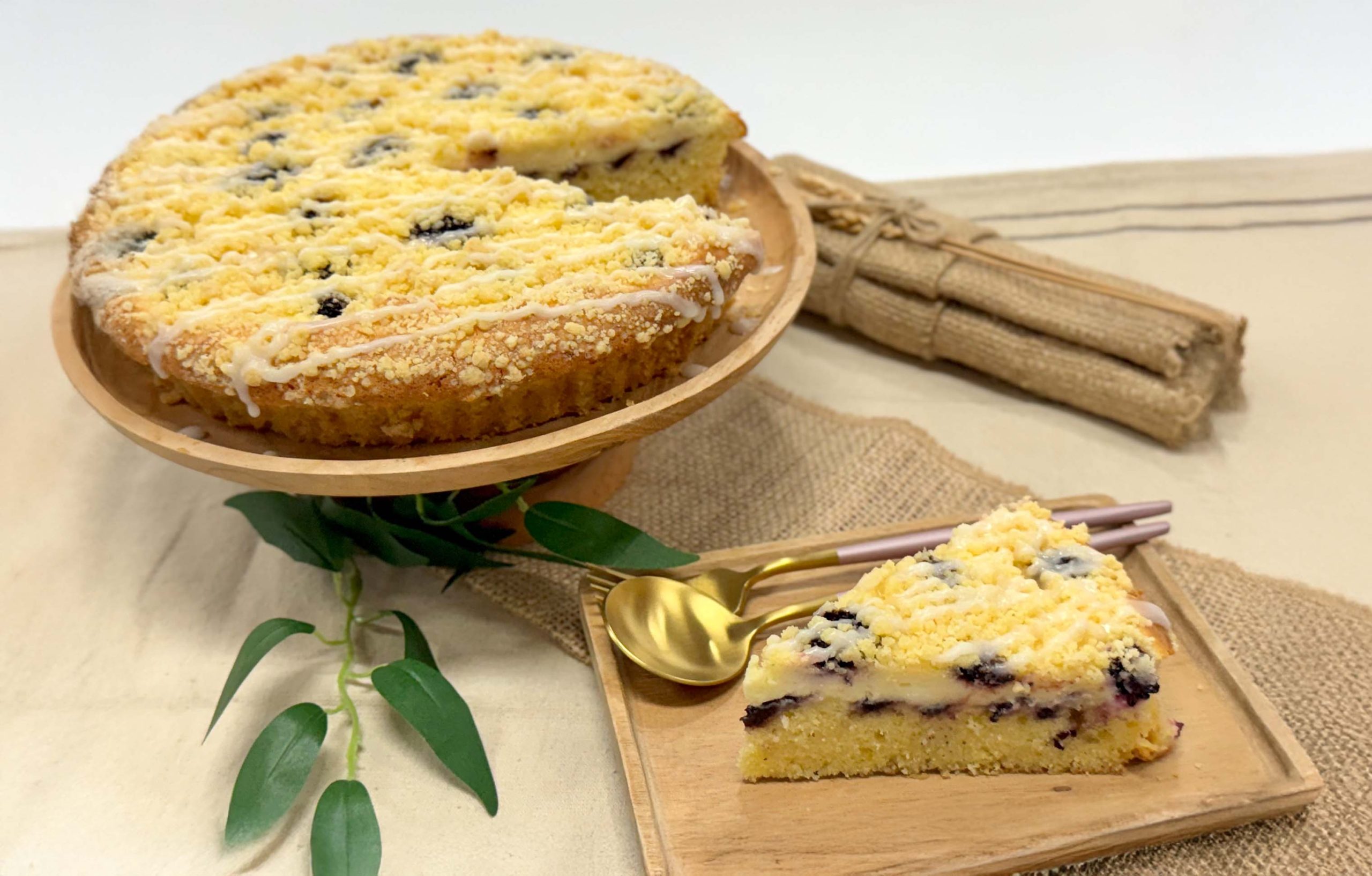 Blueberry Cheese Crumble Cake