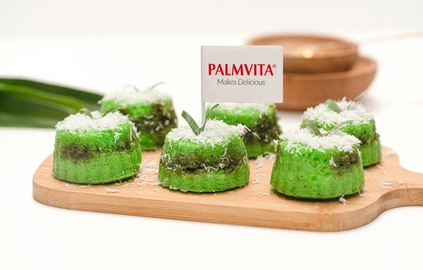 Pandan Putu Sponge Cake